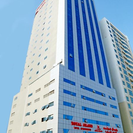 Royal Grand Suite Hotel Шарджа Экстерьер фото