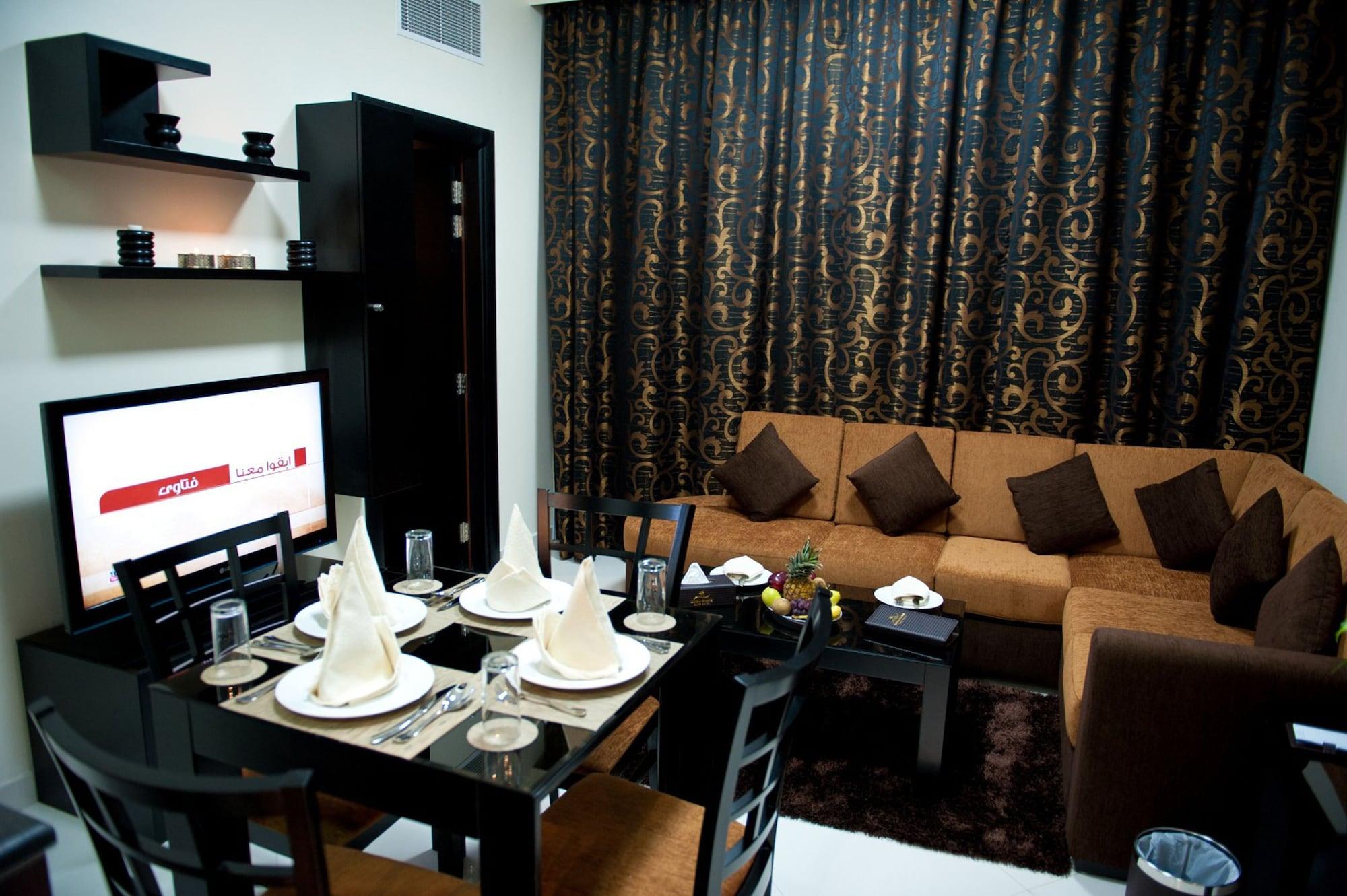 Royal Grand Suite Hotel Шарджа Экстерьер фото