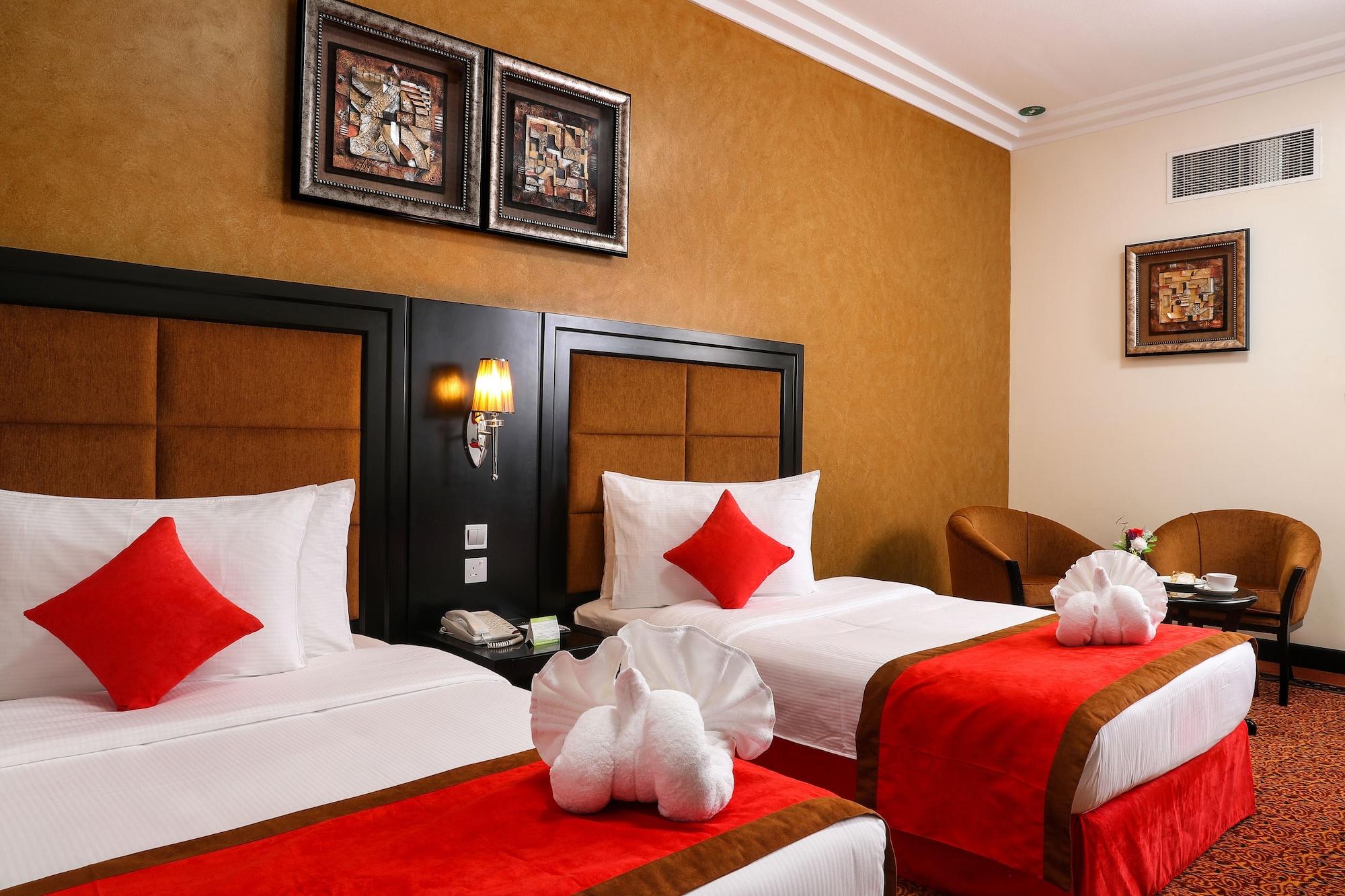 Royal Grand Suite Hotel Шарджа Экстерьер фото
