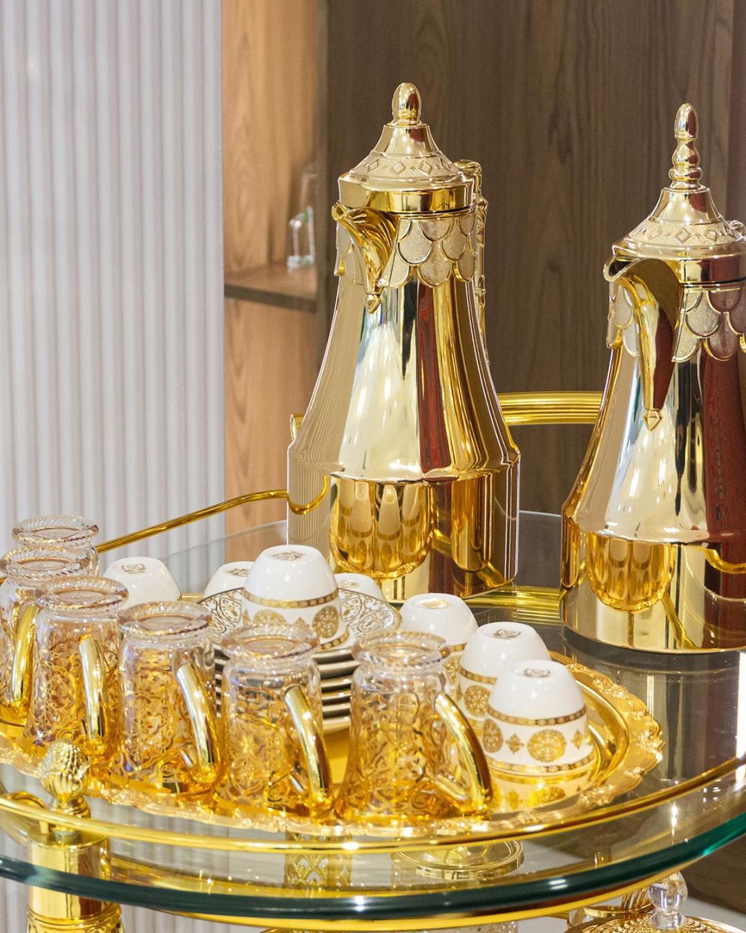 Royal Grand Suite Hotel Шарджа Экстерьер фото