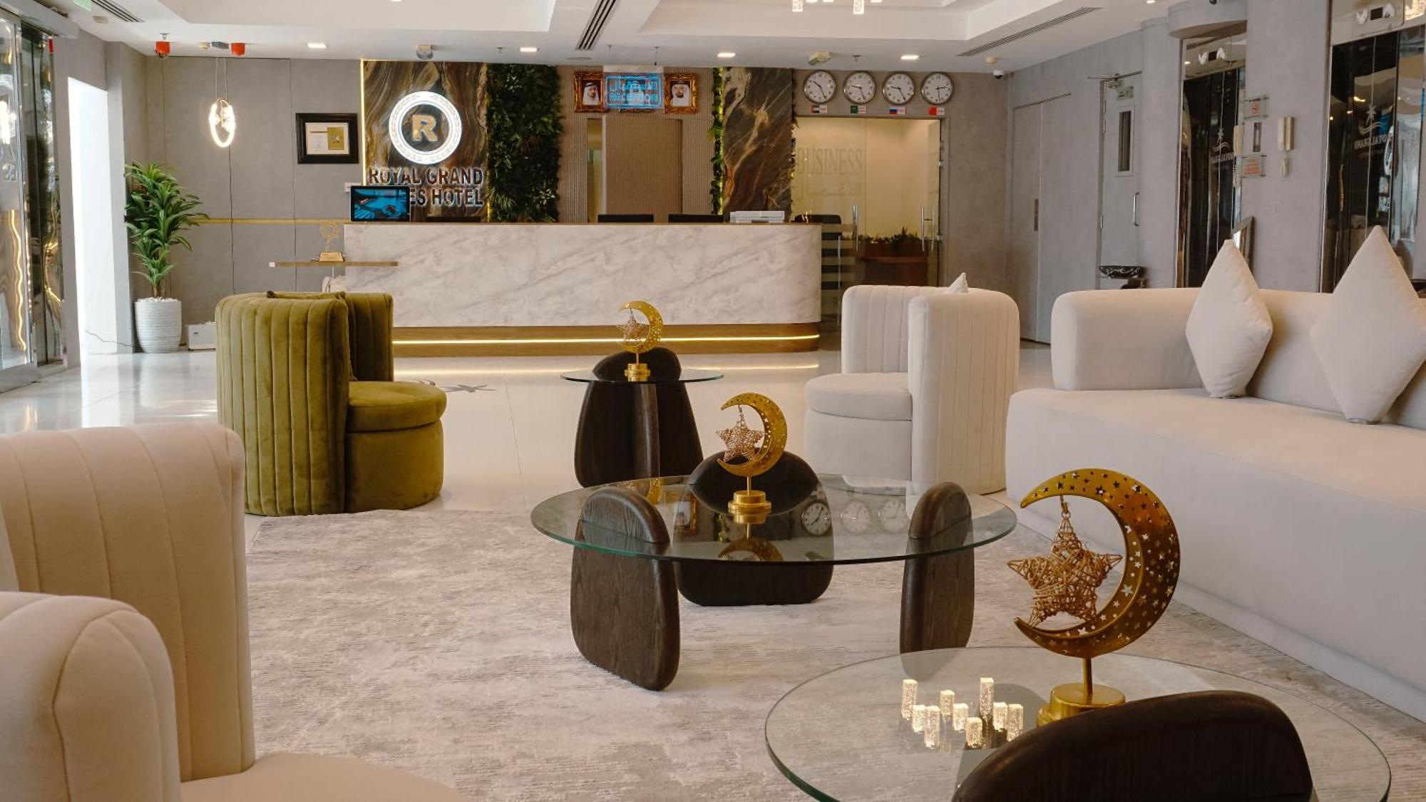 Royal Grand Suite Hotel Шарджа Экстерьер фото